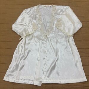 VTG Victoria's Secret White Silky Bridal Sequin Beaded Robe One Size Fits All